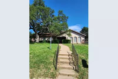 1117 Knotty Oaks Drive, Woodway, TX 76712 - Photo 1