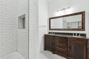 820 W 10th St, Dallas, TX 75208 - Photo 7