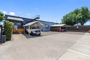 215 N Walton St, Dallas, TX 75226 - Photo 5