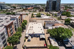 215 N Walton St, Dallas, TX 75226 - Photo 27