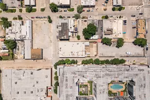 215 N Walton St, Dallas, TX 75226 - Photo 33