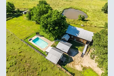 700 County Road 13200, Blossom, TX 75416 - Photo 17