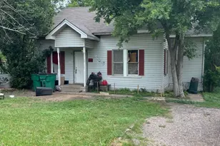 205 S Carpenter St, Mart, TX 76664 - Photo 3