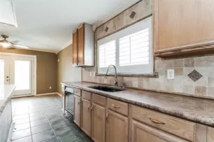 226 Miramar Dr, Arlington, TX 76002 - Photo 9