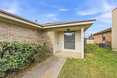 2812 Ridgecrest Drive, Fort Worth, TX 76133 - Photo 3