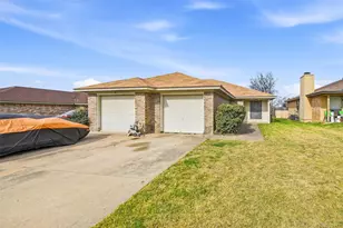 2812 Ridgecrest Dr, Fort Worth, TX 76133 - Photo 1