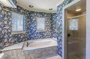 1604 Oak Hollow Dr, Woodway, TX 76712 - Photo 21