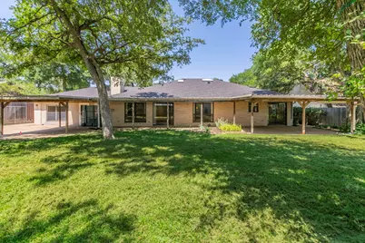 1604 Oak Hollow Drive, Woodway, TX 76712 - Photo 33