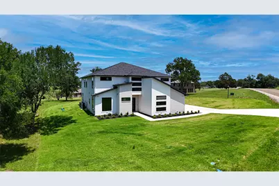 321 El Barco, Corsicana, TX 75109 - Photo 1