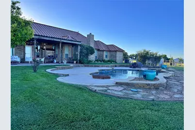 590 County Road 385, Valley View, TX 76272 - Photo 35