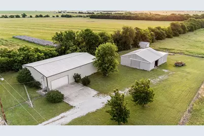 590 County Road 385, Valley View, TX 76272 - Photo 31