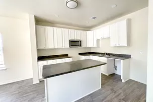 1723 St Louis Ave, Fort Worth, TX 76110 - Photo 3