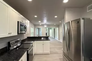 2401 N Alexander St, Sherman, TX 75092 - Photo 3