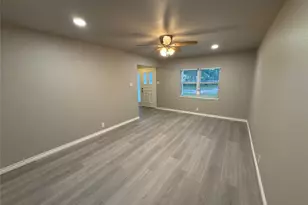 2401 N Alexander St, Sherman, TX 75092 - Photo 9