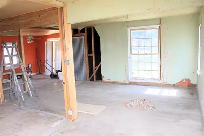 501 E Church Street, San Saba, TX 76877 - Photo 11