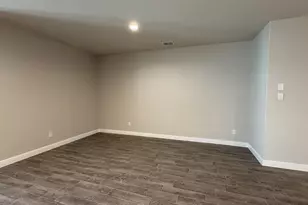 1149 Keystone Dr, Granbury, TX 76048 - Photo 5