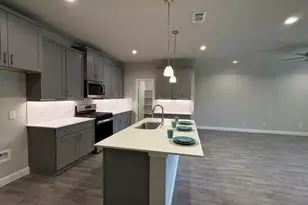 1149 Keystone Dr, Granbury, TX 76048 - Photo 3