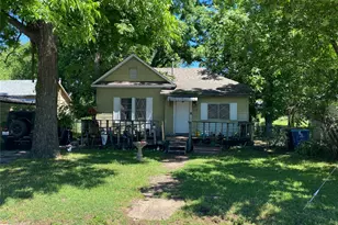 513 W Coffin St, Denison, TX 75020 - Photo 1