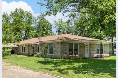 386 W Main Street, Elm Mott, TX 76640 - Photo 1