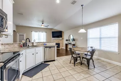 13729 Village Vista Drive, Fort Worth, TX 76052 - Photo 11