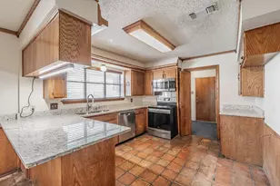 305 Warbler Dr, Bedford, TX 76021 - Photo 25