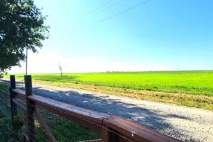 783 Co Rd 4420, Whitewright, TX 75491 - Photo 31