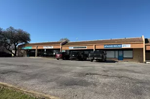 204 S Ridgeway Dr, Cleburne, TX 76033 - Photo 1