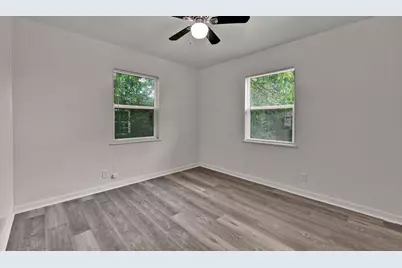 509 E Pine Street, West, TX 76691 - Photo 25