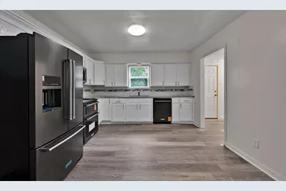 509 E Pine Street, West, TX 76691 - Photo 9