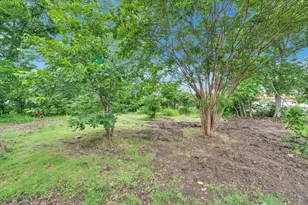 509 E Pine St, West, TX 76691 - Photo 29