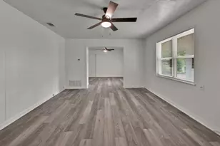 509 E Pine St, West, TX 76691 - Photo 5