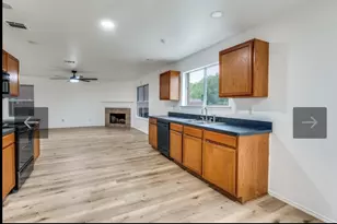 925 Blue Sky Dr, Arlington, TX 76002 - Photo 5