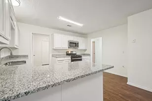 1713 Carrington, Glenn Heights, TX 75154 - Photo 5