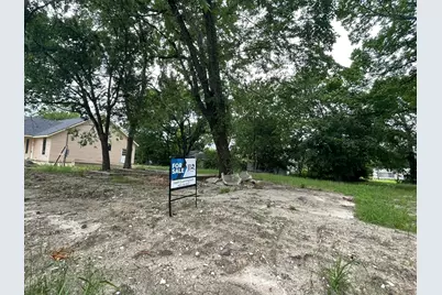 130 S Manson Street, Wolfe City, TX 75496 - Photo 9