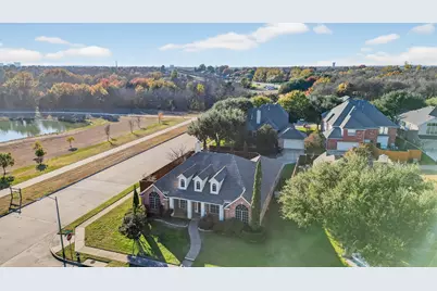 3901 Moonbeam Court, Plano, TX 75074 - Photo 3