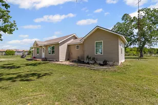 105 S Lavaca St, Whitney, TX 76692 - Photo 3