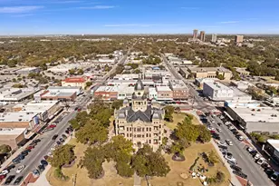 608 W Hickory St, Denton, TX 76201 - Photo 19