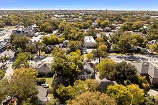 608 W Hickory St, Denton, TX 76201 - Photo 15