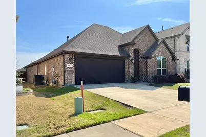 640 Bridgewater Road, Fort Worth, TX 76131 - Photo 1