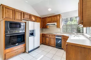 919 Liberty Ct, Dallas, TX 75204 - Photo 15