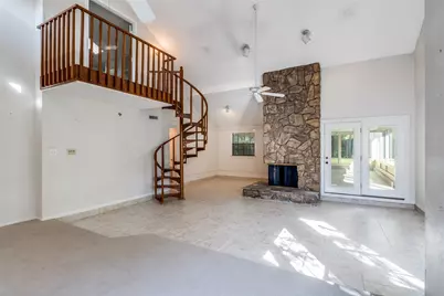 919 Liberty Court, Dallas, TX 75204 - Photo 5