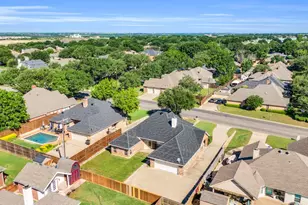 1607 W Westhill Dr, Cleburne, TX 76033 - Photo 37