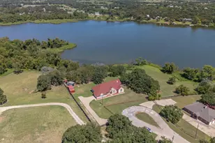 1701 W Lake Shore Dr, Alvarado, TX 76009 - Photo 5