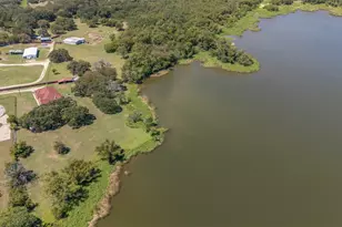 1701 W Lake Shore Dr, Alvarado, TX 76009 - Photo 9