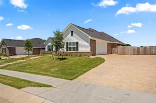 10117 Castleberry Ln, Waco, TX 76712 - Photo 3