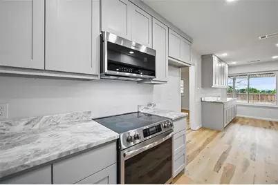 9813 Bancroft Drive, Benbrook, TX 76126 - Photo 17