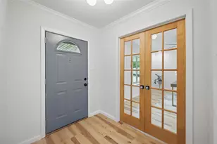 9813 Bancroft Dr, Benbrook, TX 76126 - Photo 5