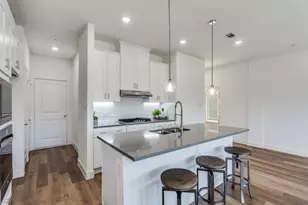 5621 Woodlands Dr, The Colony, TX 75056 - Photo 9