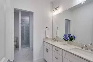 5621 Woodlands Dr, The Colony, TX 75056 - Photo 19