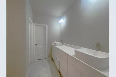 1179 Warrior Drive, Dallas, TX 75253 - Photo 13